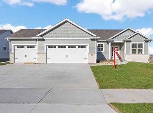 226 McCarran Ave NE, Cedar Rapids, IA 52402