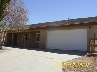 22320 Meadows Rd, Tehachapi, CA 93561