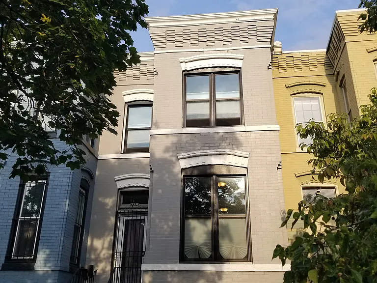 725 12th St NE — Photo 25