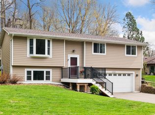 6261 Deerwood Dr, Mound, MN 55364