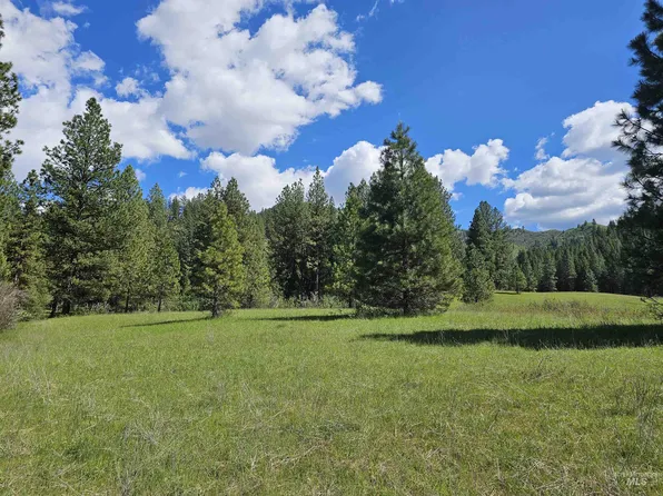 6 Southfork Rd, Garden Valley, ID 83622