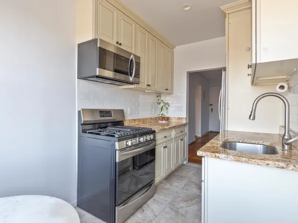 48-51 43rd Street image 5 of 13