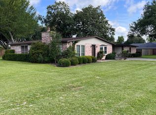 103 Greenbriar Dr, Wharton, TX 77488
