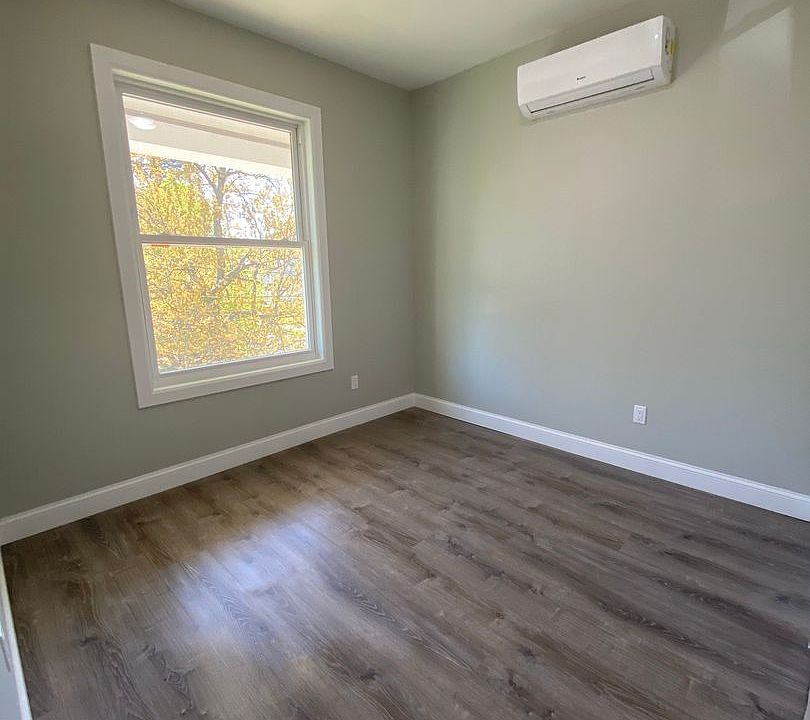 1st image of 80-82 Allen St N #2A