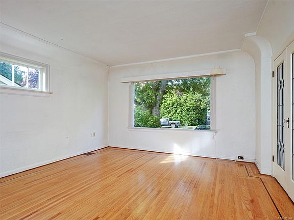 4th image of 667 Saint Patrick St