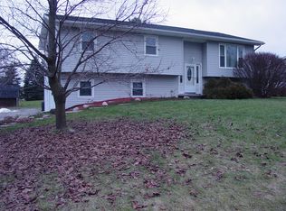 9230 Hamburg Rd, Brighton, MI 48116