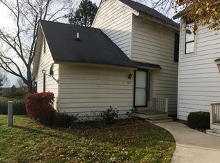 660 Mitchell Ct, Gurnee, IL 60031