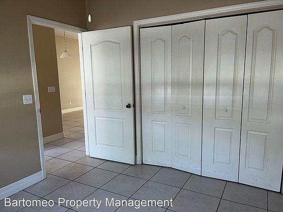 4th image of 1126 SW 47th Ter APT 106