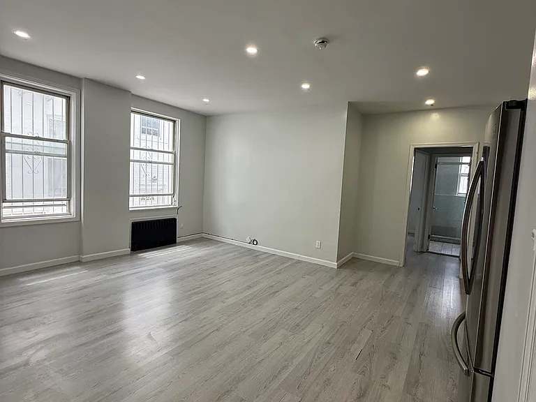 2222 E 24th St #1 — Photo 7