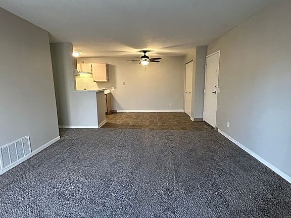 3rd image of 730 N 18th Ave #2C