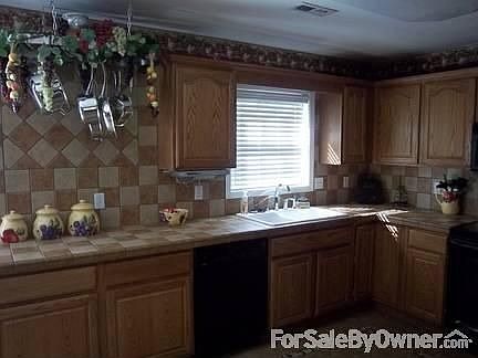 5th image of 1417 Newbury Ln