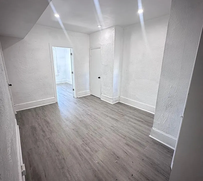 5023 Walnut Street