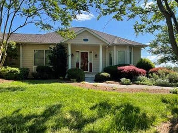 2330 Lake Retreat Rd