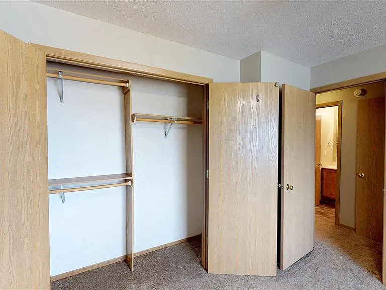 Oakmont Estates — Photo 23