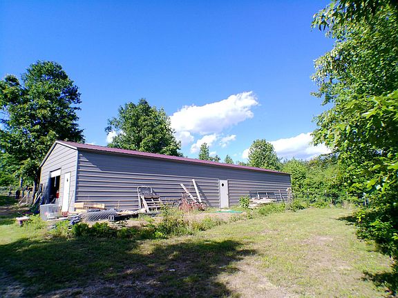 2nd image of 1417 Skyline Dr