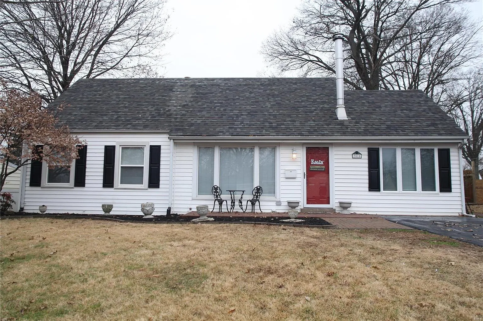 7018 Deerpath Dr photo 1