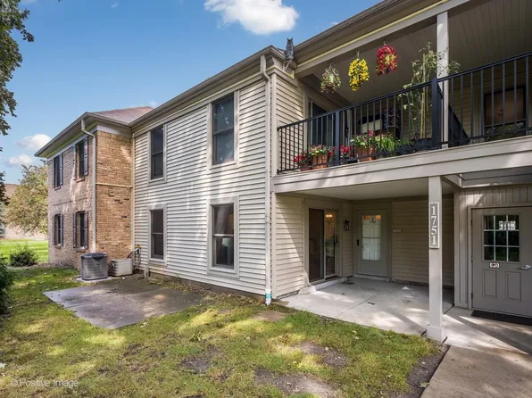 1751 Sussex Walk APT D, Hoffman Estates, IL 60169