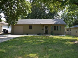 4327 SW 17th St, Topeka, KS 66604