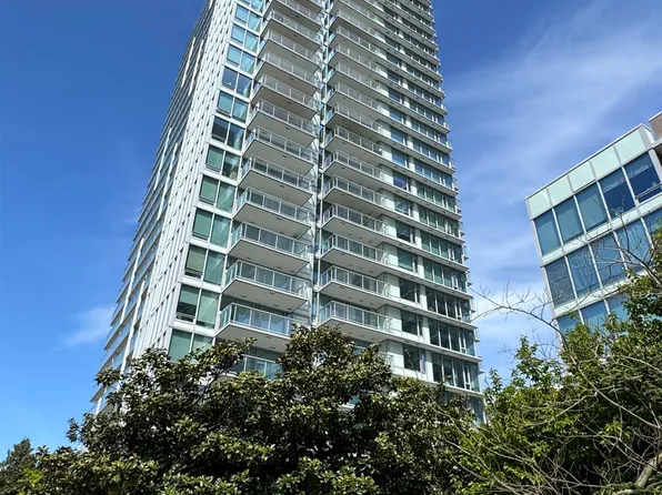 8031 Nunavut Ln #804, Vancouver, BC V5X 0C9