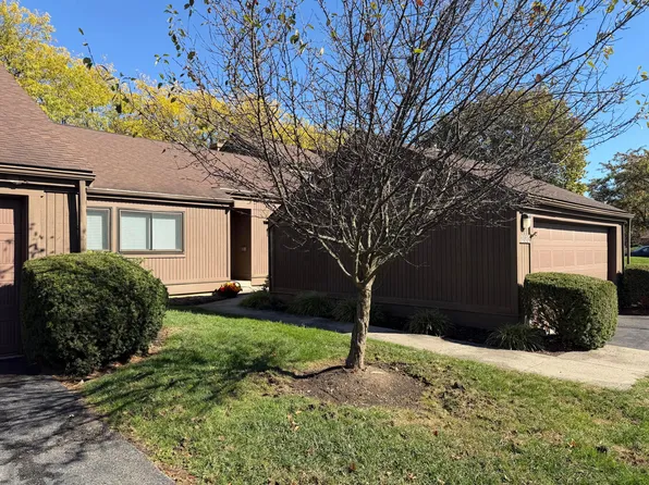 2120 Willowick Dr #B, Columbus, OH 43229