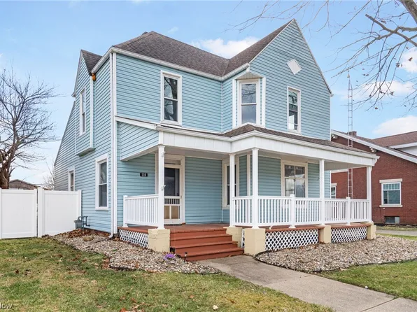 110 W Main St, Beach City, OH 44608