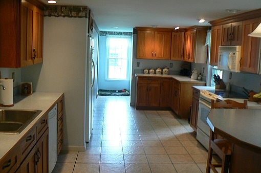 5th image of 202 W State St