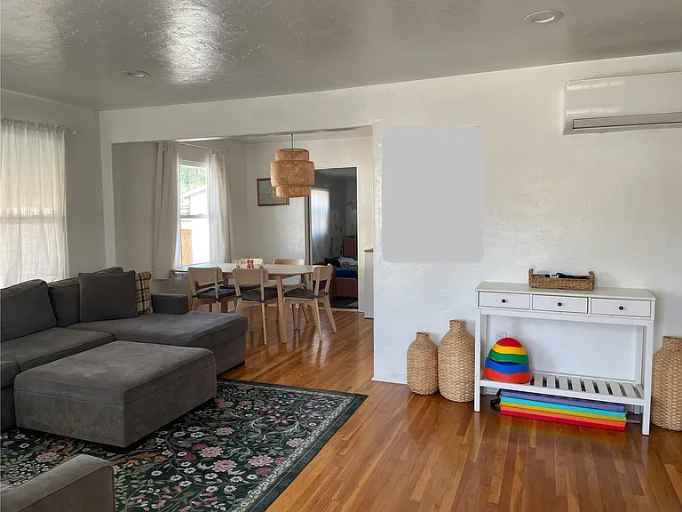 136 Minnesota Ave — Photo 3