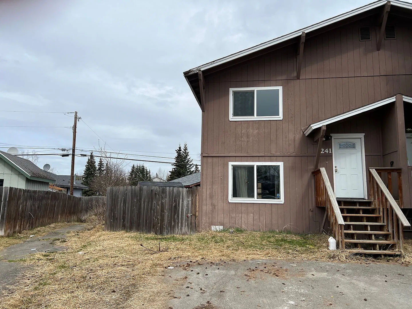 Washer/Dryer & Fully Fenced Yard — Photo 1