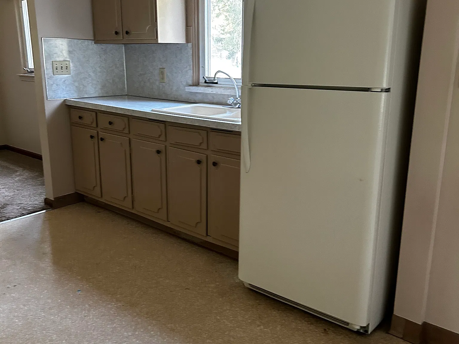 3 bed, 1500 sqft, $1,350 — Photo 2