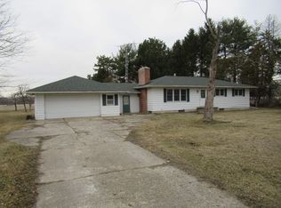 5491 Dillon Rd, Flushing, MI 48433