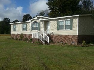 2709 Peartree Rd, Elizabeth City, NC 27909