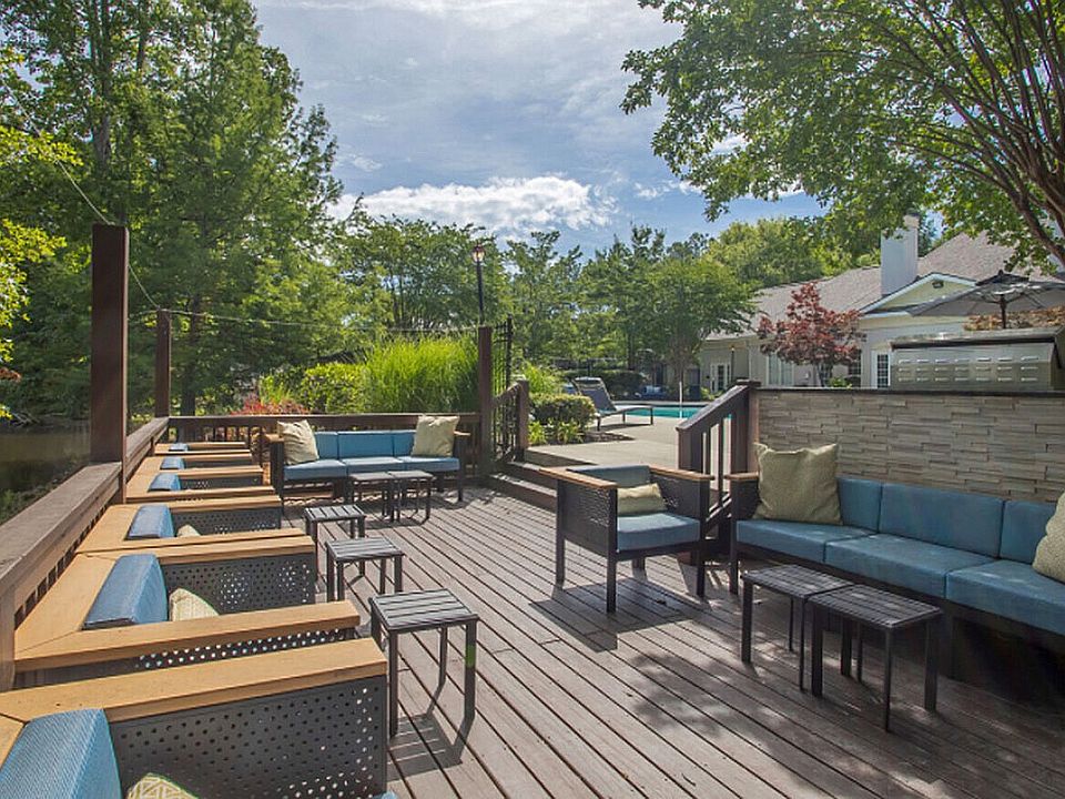 Outdoor Patio Lounge