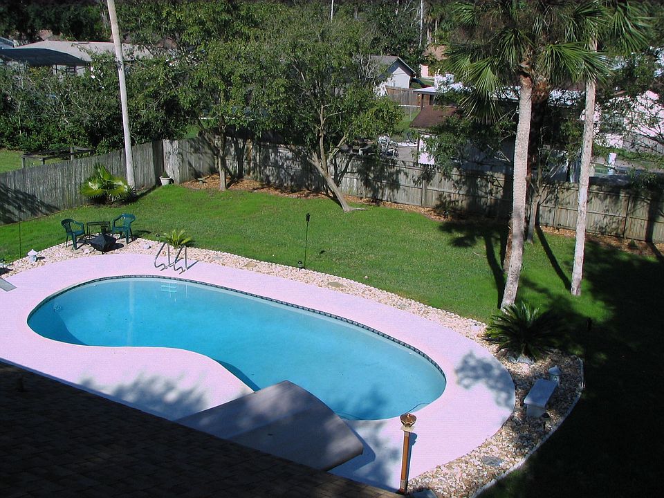 2nd image of 646 Alton Rd