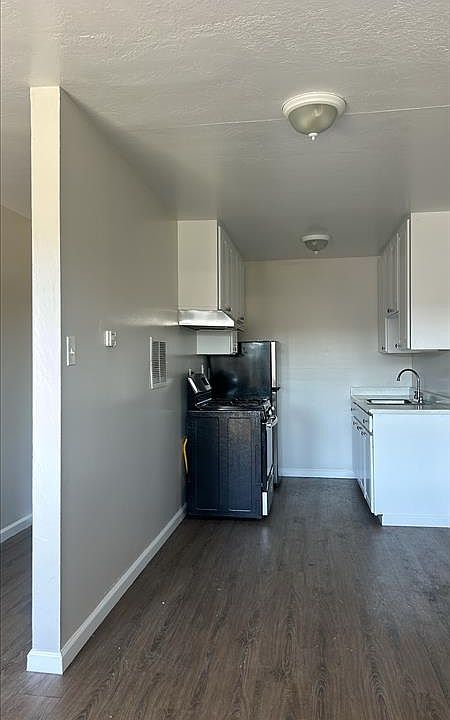1st image of 901 Martin Cir #10