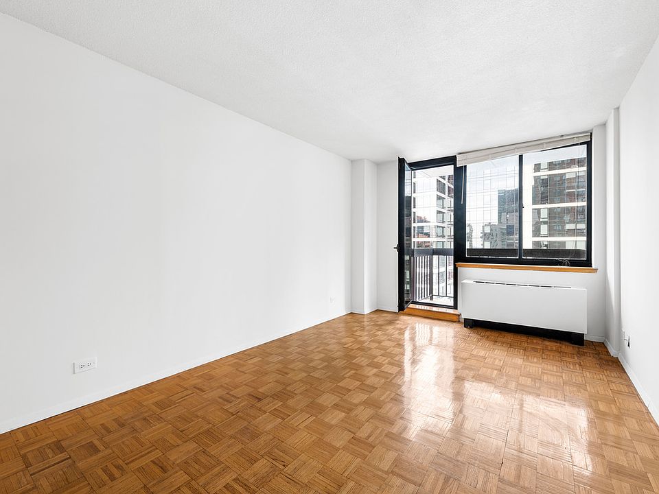 1st image of 250 E 40th St APT 30A