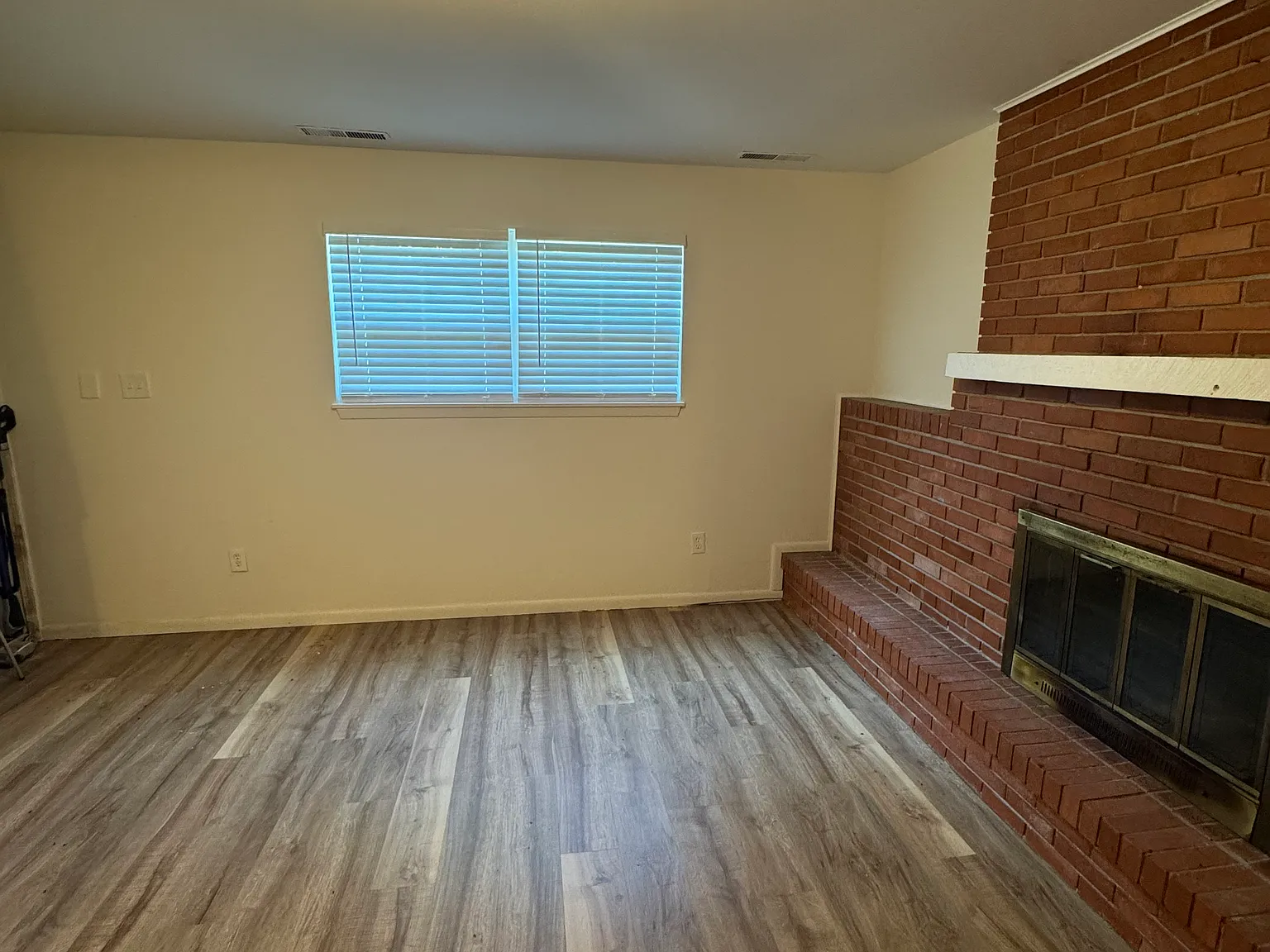 3 bed, 1411 sqft, $1,250 — Photo 3