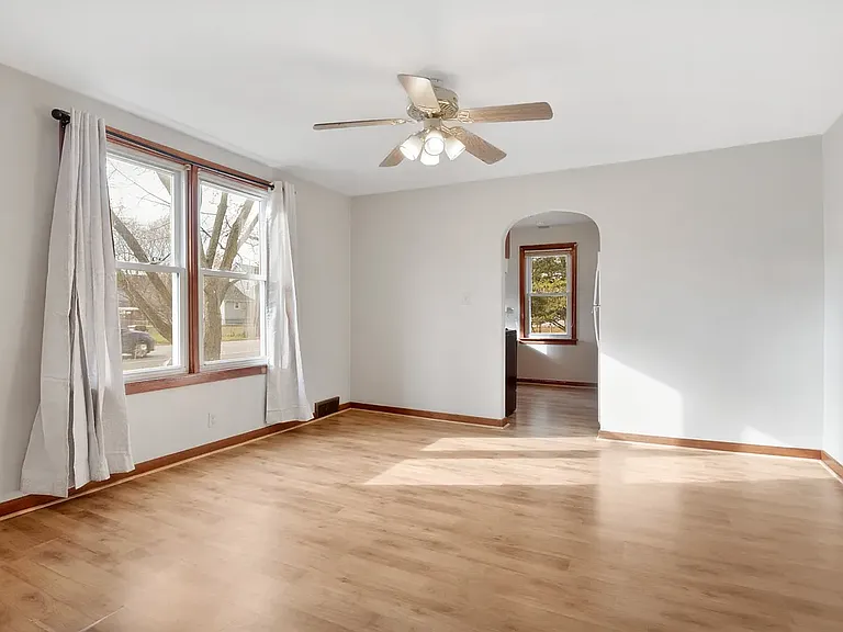 604 N Taylor St — Photo 13