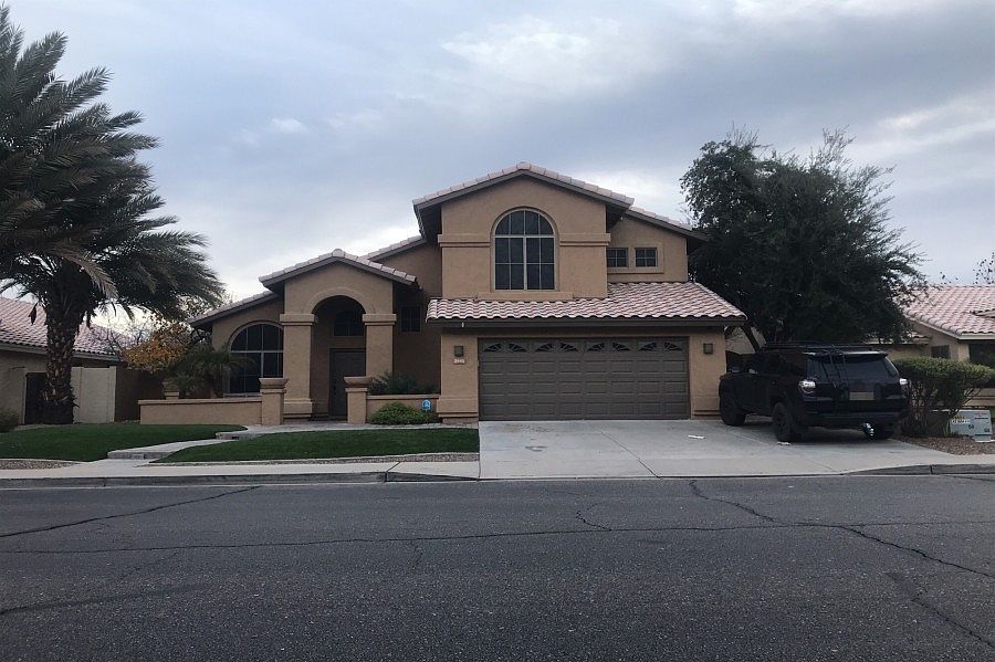 1st image of 2585 S Comanche Dr