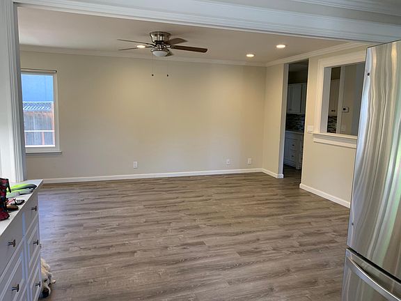 5th image of 1097 Gruwell Pl