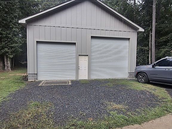 3rd image of 10 Rosalyn Dr SW #29
