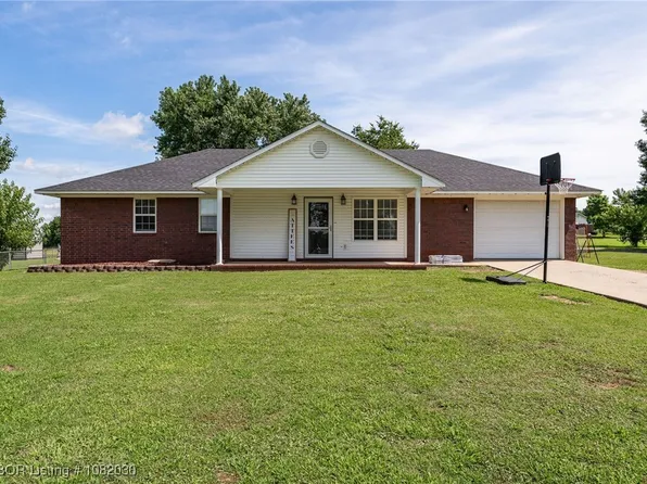 904 Gregory Ave, Pocola, OK 74902