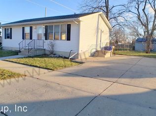 2709 48th St, Kenosha, WI 53140