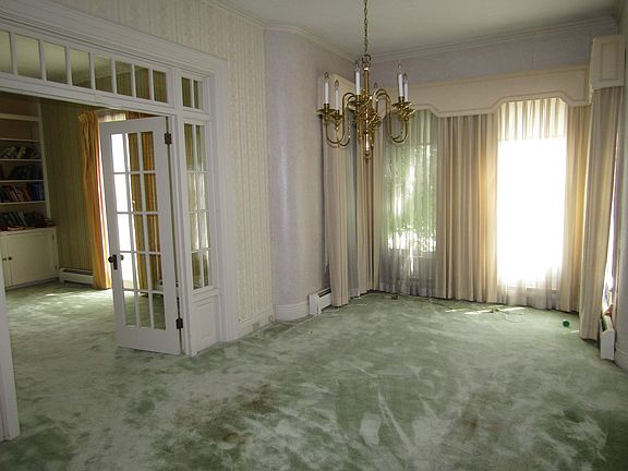 2nd image of 401 N Washington St