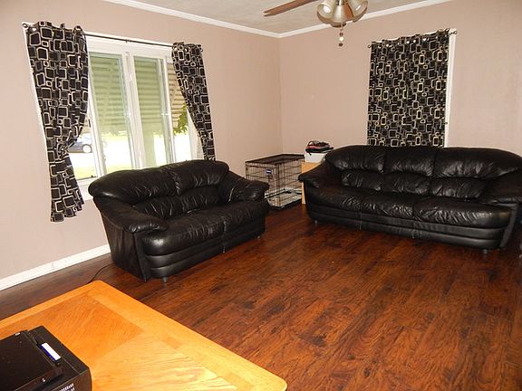 3rd image of 208 E Lyndale Ave