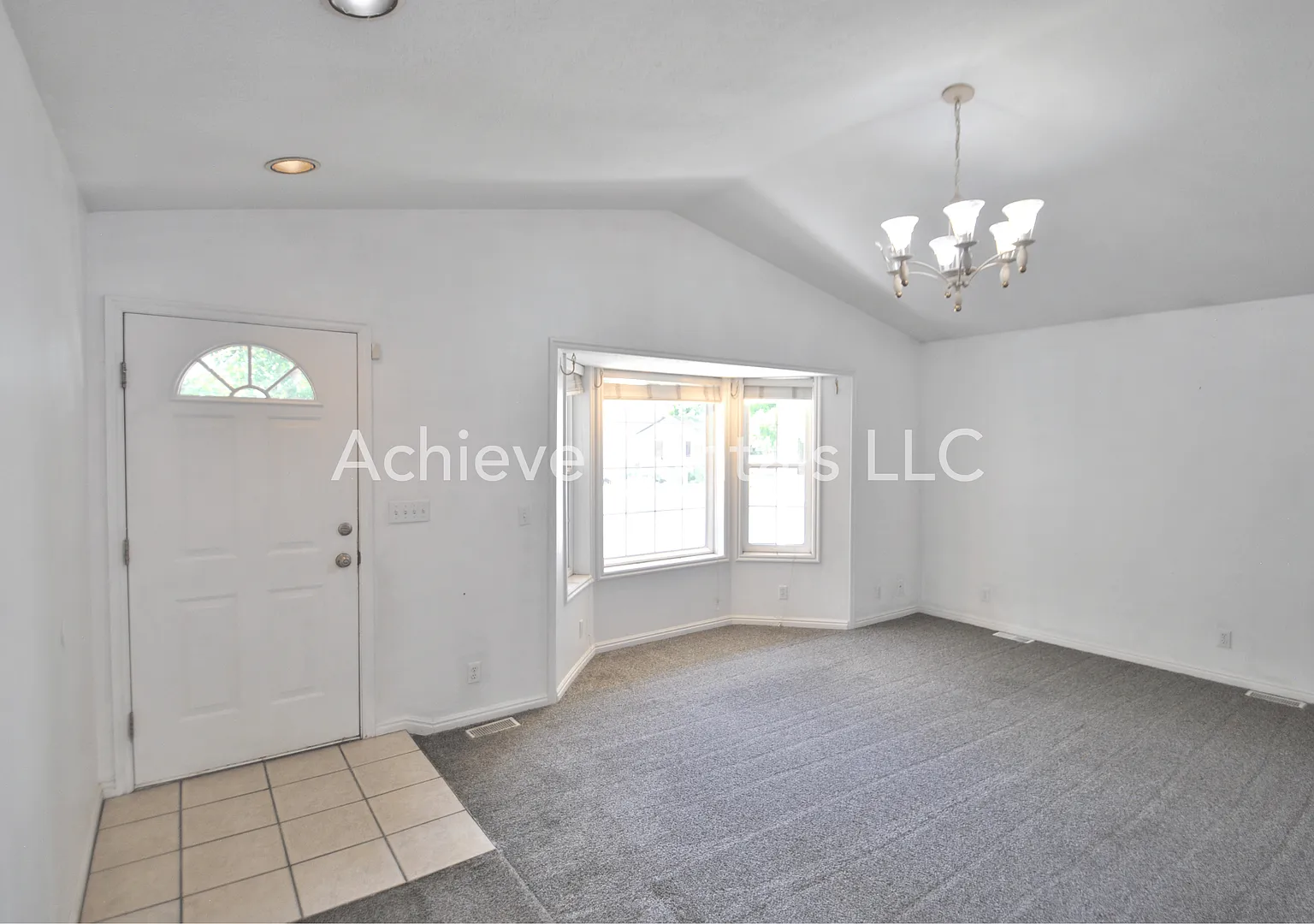 Hidden Retreat Near Wilson Elementary | Quiet Central Location — Photo 3