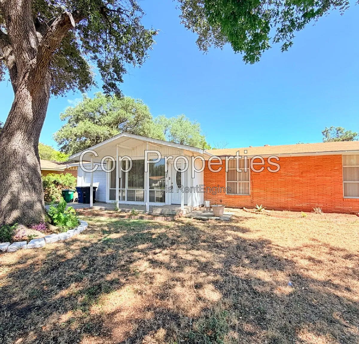 3 bed, 2.0 bath, $1,440 — Photo 2