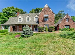 7612 E Gregory Blvd, Kansas City, MO 64133
