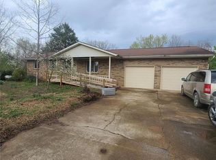23026 Reporter Rd, Waynesville, MO 65583