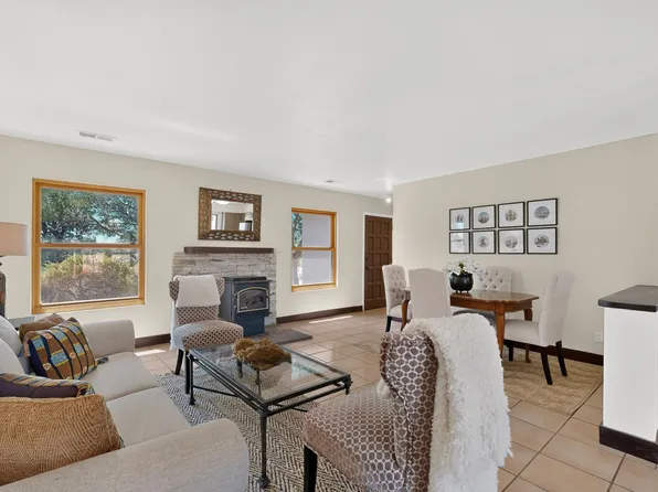 2 Torneo Rd, Santa Fe, NM 87508
