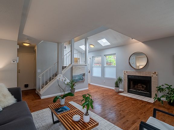 5th image of 3412 32nd St APT A